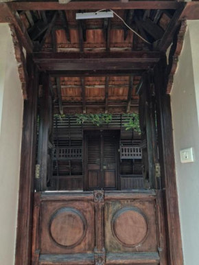 Heritage Naalukettu Home